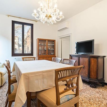 Del Remer Apartment - 5Mins From San Marco Sq เวนิส ภายนอก รูปภาพ