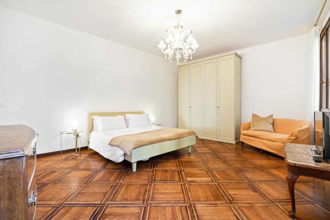 Del Remer Apartment - 5Mins From San Marco Sq เวนิส ภายนอก รูปภาพ