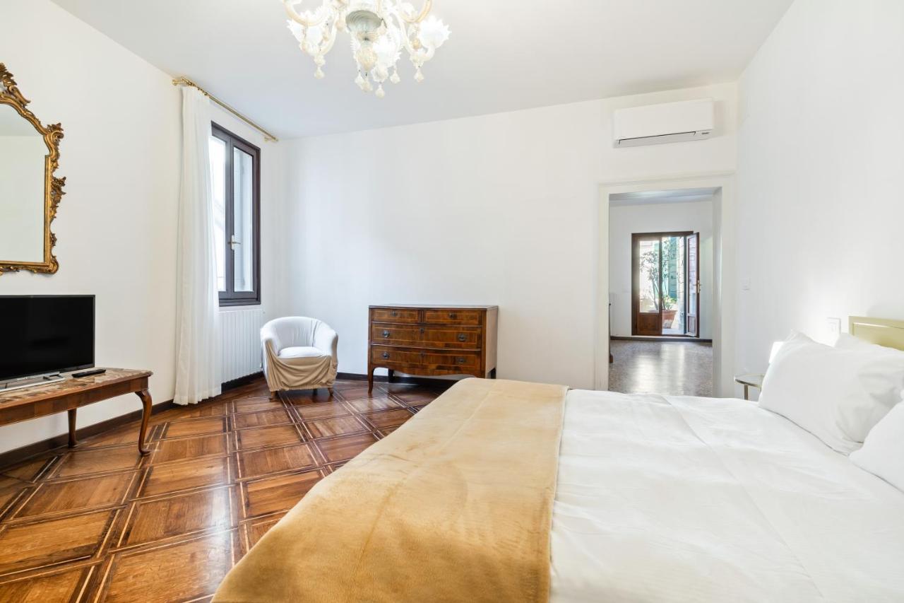 Del Remer Apartment - 5Mins From San Marco Sq เวนิส ภายนอก รูปภาพ