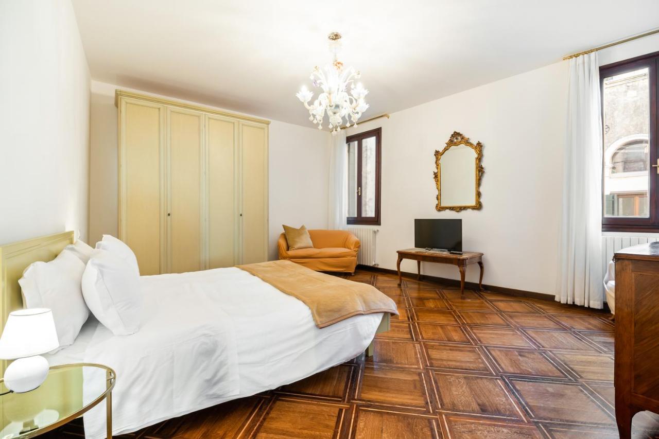 Del Remer Apartment - 5Mins From San Marco Sq เวนิส ภายนอก รูปภาพ