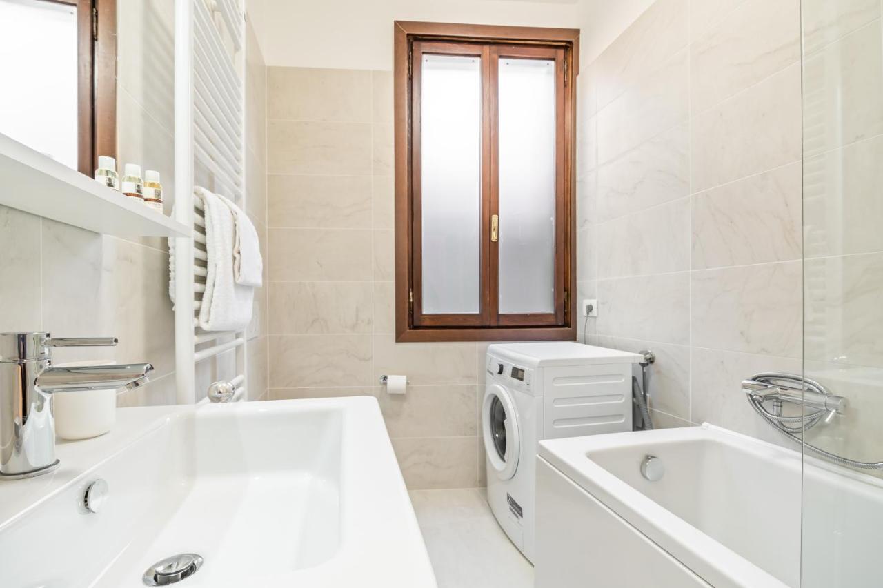 Del Remer Apartment - 5Mins From San Marco Sq เวนิส ภายนอก รูปภาพ