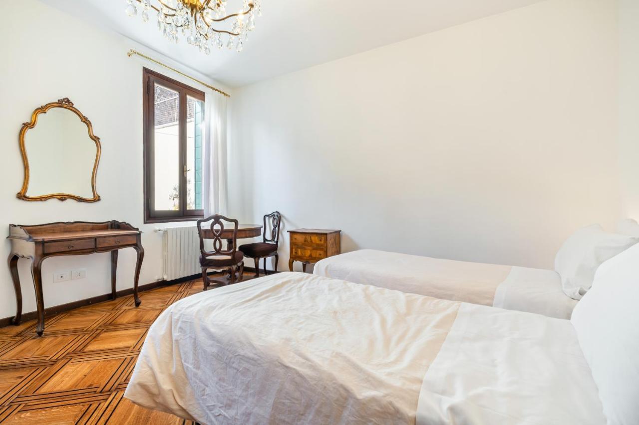 Del Remer Apartment - 5Mins From San Marco Sq เวนิส ภายนอก รูปภาพ